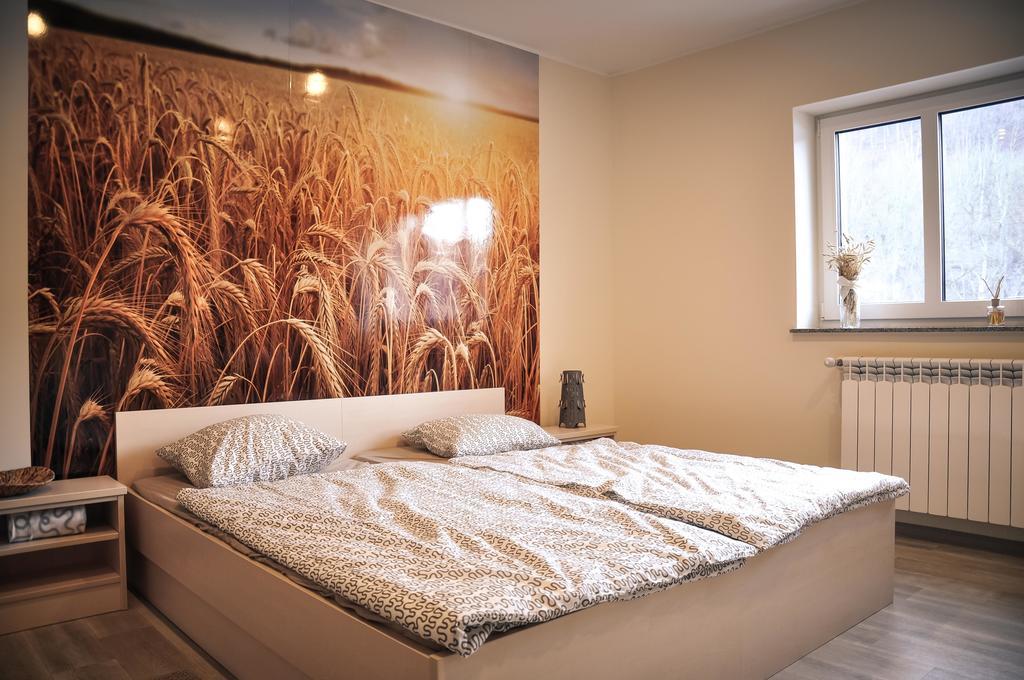 Rosa Bed And Breakfast Podgorje  Room photo